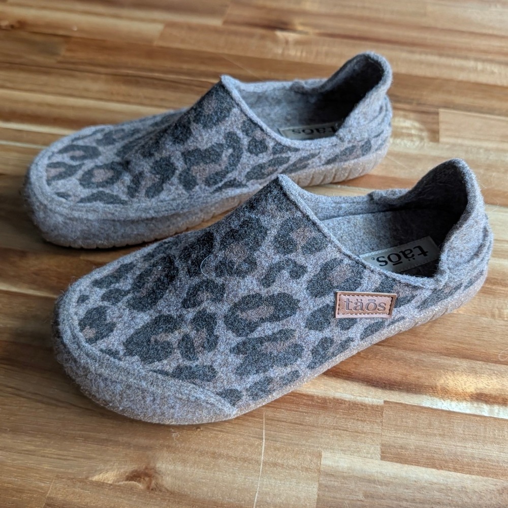 TAOS Wooldridge Leopard Print Wool Slip On Loafers Size 40‎ Women's 9-9.5